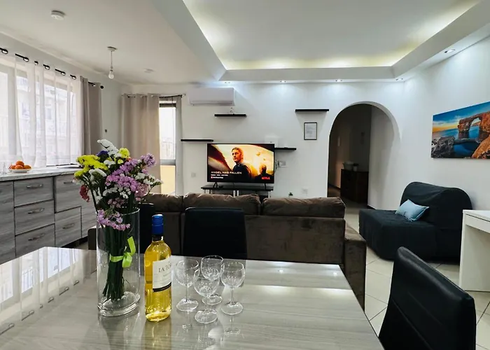 Sunny Apartament Gzira